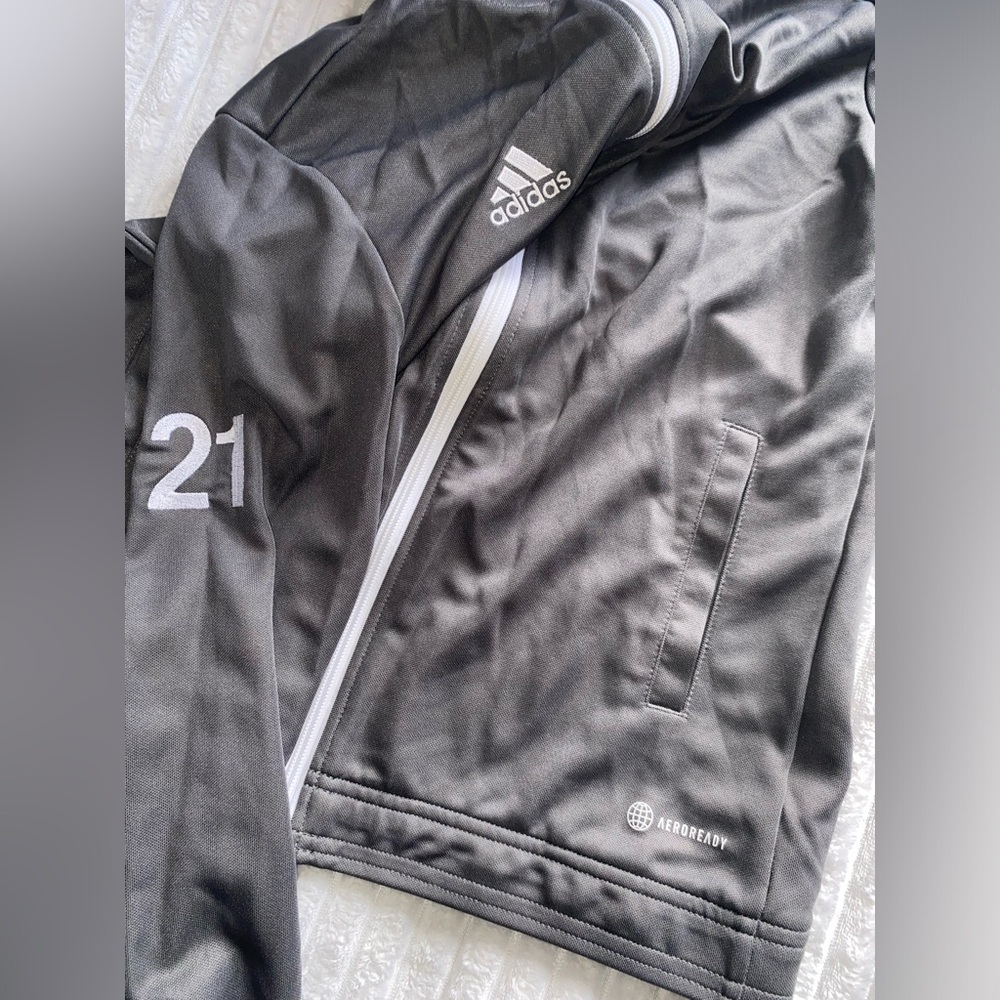 Adidas | size L - Picture 3 of 7